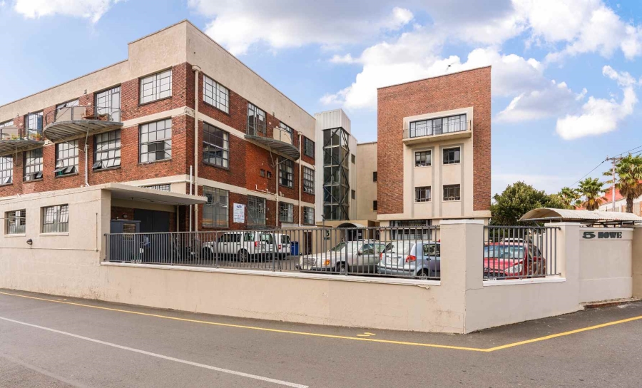 1 Bedroom Property for Sale in Observatory Western Cape